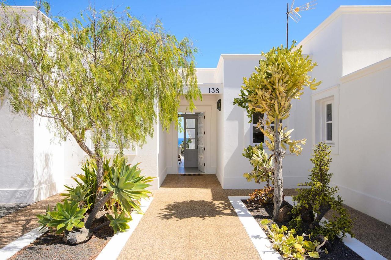 La Casa Del Puerto, Puerto Calero Villa Bagian luar foto